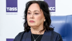 Лариса Гузеева объяснила, зачем она начала носить седой парик Лариса Гузеева объяснила, зачем она начала носить седой парик