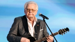 80-летний Юрий Антонов рассказал о своей борьбе с хронической болью 80-летний Юрий Антонов рассказал о своей борьбе с хронической болью